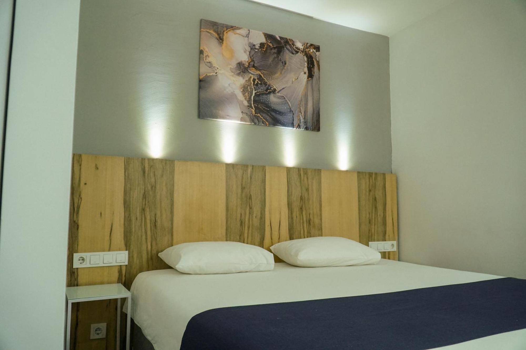 En Otel Karaca Эскишехир Экстерьер фото